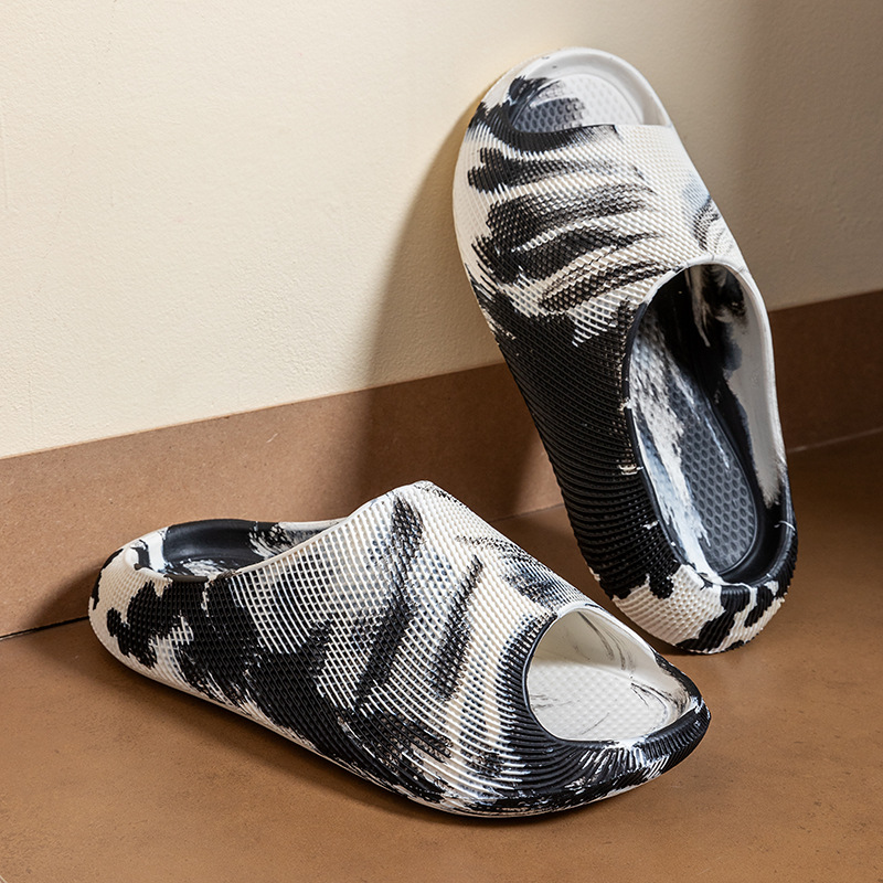Mens Fashion Trend 2026 - 1 Pair of Men and Women‘s